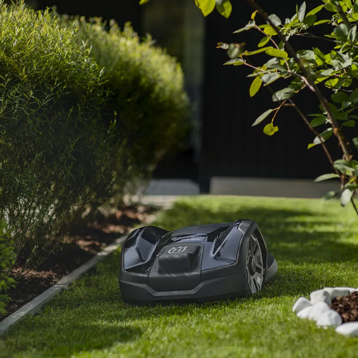 Husqvarna Automower® 305E NERA